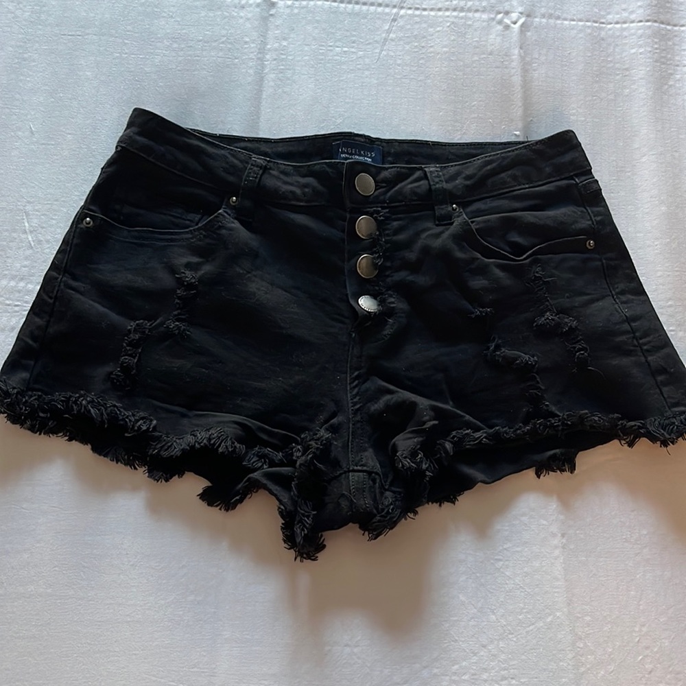 Cute Angel Kiss size 5 black high waisted jean shorts